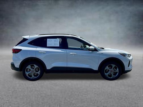 Silver Metallic 2025 Ford Escape ST-Line Select