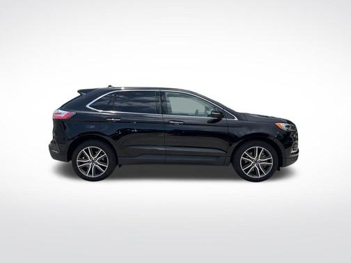 Black Metallic 2024 Ford Edge Titanium