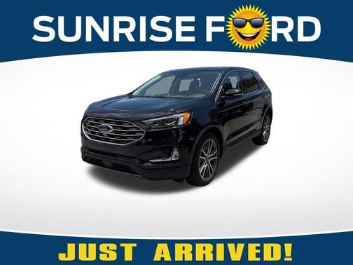 Black Metallic 2024 Ford Edge Titanium