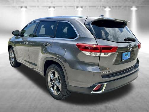 Predawn Gray Mica 2018 Toyota Highlander Limited Platinum