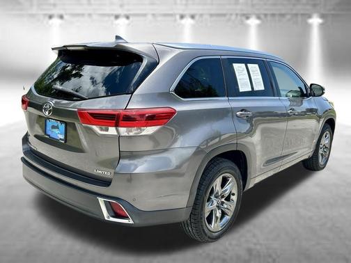 Predawn Gray Mica 2018 Toyota Highlander Limited Platinum