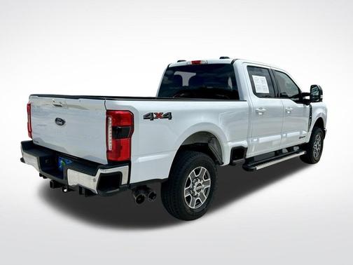 Oxford White 2026 Ford F-250 Lariat