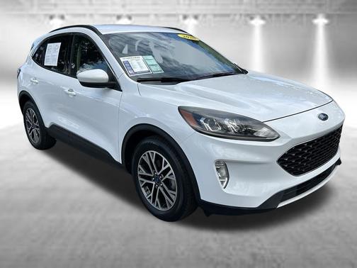 Oxford White 2020 Ford Escape SEL