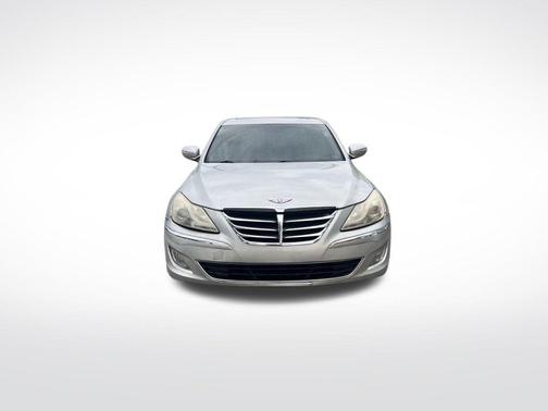 Platinum Metallic 2013 Hyundai Genesis 3.8