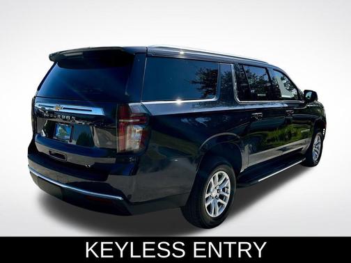 2023 Chevrolet Suburban LT