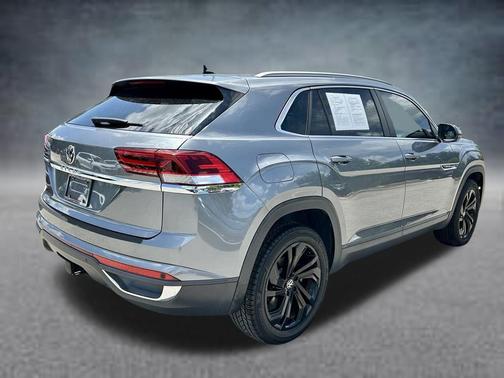 Platinum Gray Metallic 2020 Volkswagen Atlas Cross Sport 3.6L V6 SEL