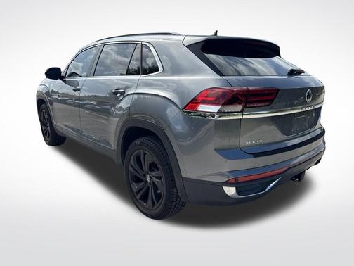 Platinum Gray Metallic 2020 Volkswagen Atlas Cross Sport 3.6L V6 SEL