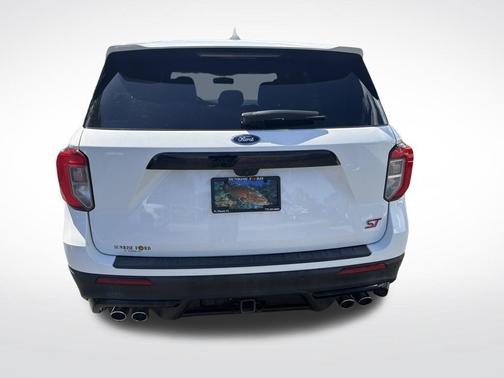 White Metallic 2021 Ford Explorer ST