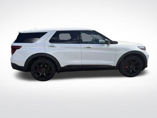 White Metallic 2021 Ford Explorer ST