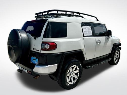 2014 Toyota FJ Cruiser Base
