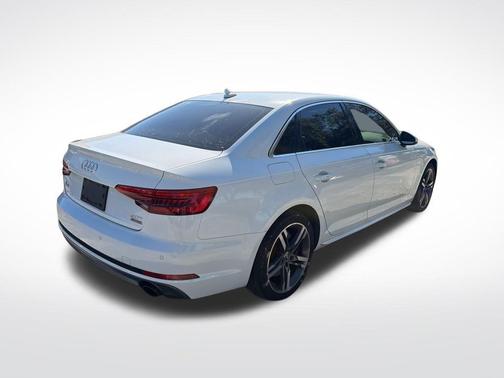 2017 Audi A4 2.0T Premium Plus
