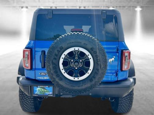 Blue Metallic 2024 Ford Bronco Badlands