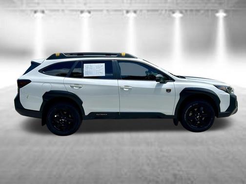Crystal White Pearl 2025 Subaru Outback Wilderness