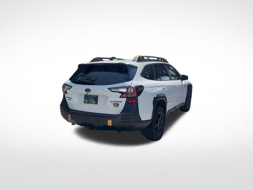Crystal White Pearl 2025 Subaru Outback Wilderness