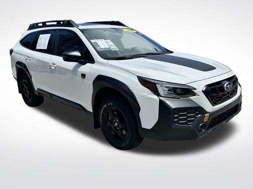 Crystal White Pearl 2025 Subaru Outback Wilderness