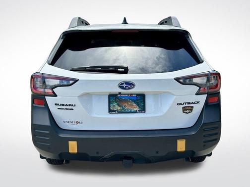 Crystal White Pearl 2025 Subaru Outback Wilderness