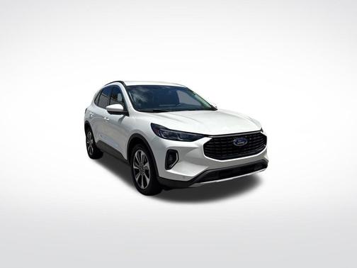Star White 2023 Ford Escape Platinum