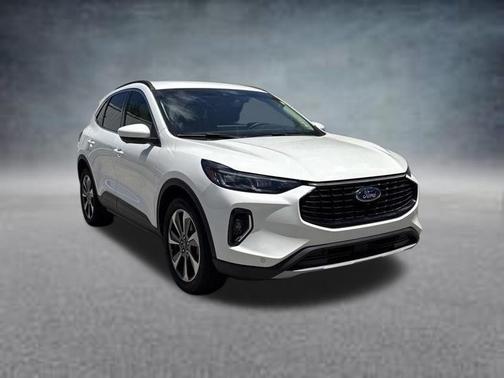 Star White 2023 Ford Escape Platinum