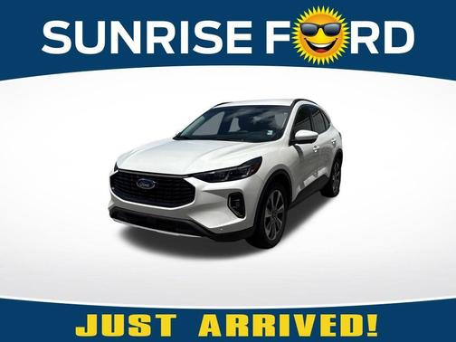 Star White 2023 Ford Escape Platinum