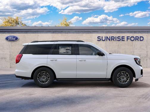 White Metallic 2027 Ford Expedition ACTIVE