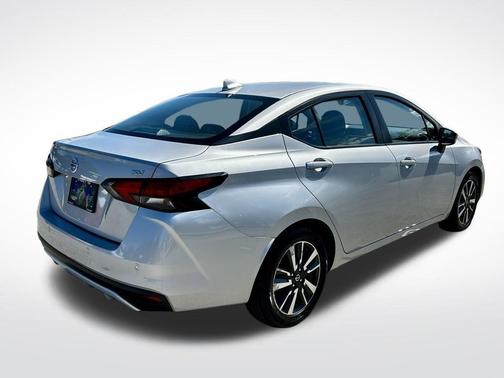 2022 Nissan Versa 1.6 SV