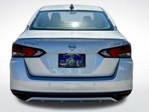 2022 Nissan Versa 1.6 SV