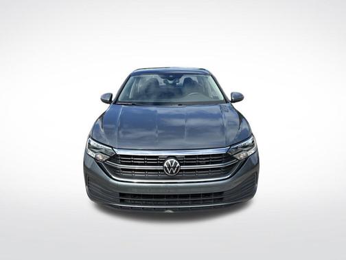 Platinum Gray Metallic 2024 Volkswagen Jetta 1.5T SE