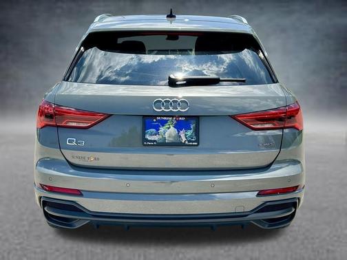 Chronos Gray Metallic 2020 Audi Q3 45 S line Premium