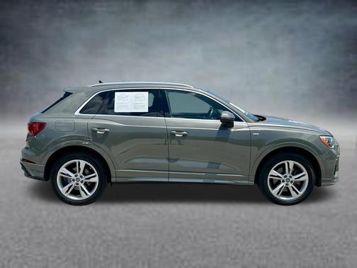 Chronos Gray Metallic 2020 Audi Q3 45 S line Premium