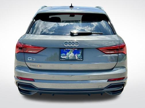 Chronos Gray Metallic 2020 Audi Q3 45 S line Premium