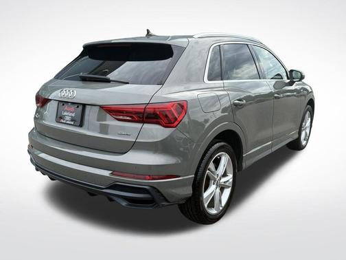 Chronos Gray Metallic 2020 Audi Q3 45 S line Premium