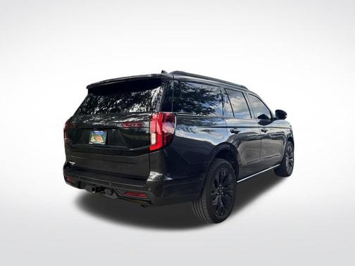 Gray Metallic 2025 Ford Expedition Platinum