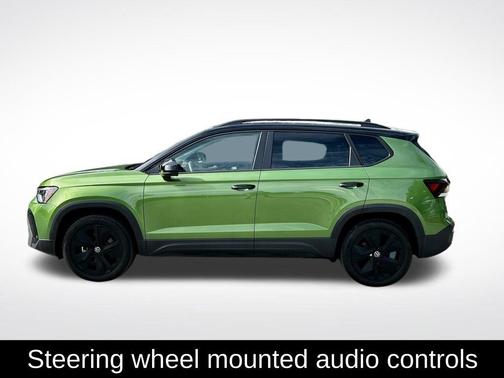 2025 Volkswagen Taos 1.5T SE Black