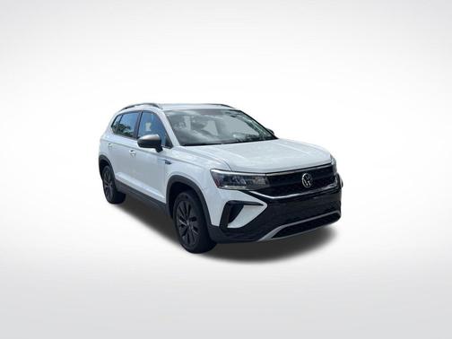 Pure White 2022 Volkswagen Taos 1.5T S