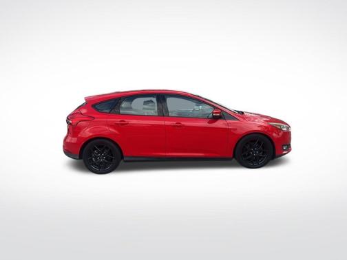 Race Red 2016 Ford Focus SE