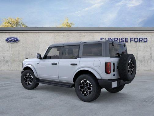 Oxford White 2026 Ford Bronco Outer Banks
