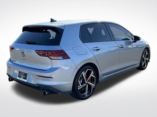 Oyster Silver Metallic 2025 Volkswagen Golf GTI 2.0T SE