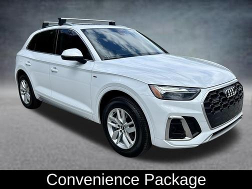 Glacier White Metallic 2023 Audi Q5 45 S line quattro Premium