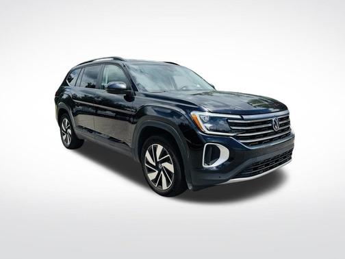 Deep Black Pearl Effect 2024 Volkswagen Atlas 2.0T SE