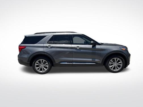Gray Metallic 2023 Ford Explorer XLT