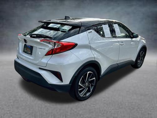 Pearl 2022 Toyota C-HR Limited