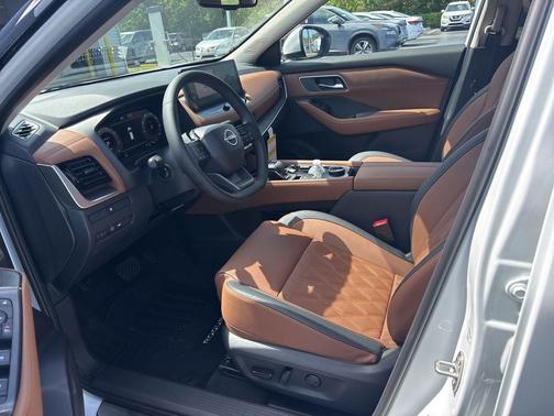 Pearl 2026 Nissan Rogue Platinum