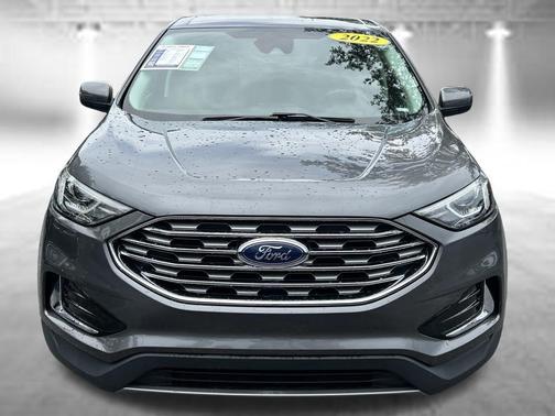 Gray Metallic 2022 Ford Edge SEL