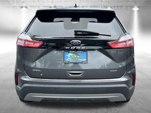 Gray Metallic 2022 Ford Edge SEL