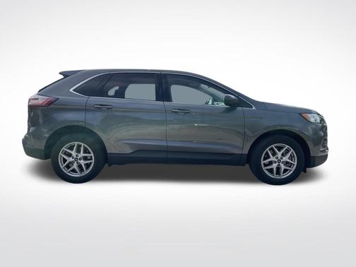 Gray 2022 Ford Edge SEL