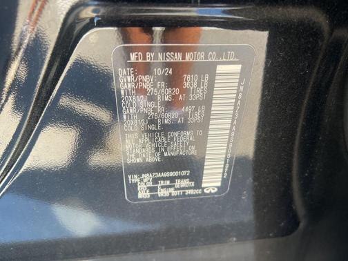 2025 INFINITI QX80 PURE