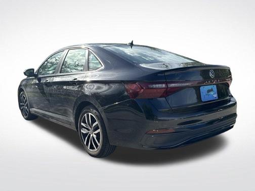 Deep Black Pearl Effect 2025 Volkswagen Jetta 1.5T SE