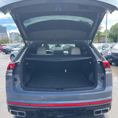 2024 Volkswagen Atlas Cross Sport 2.0T SEL Premium R-Line