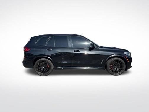 Black Sapphire Metallic 2021 BMW X5 M50i