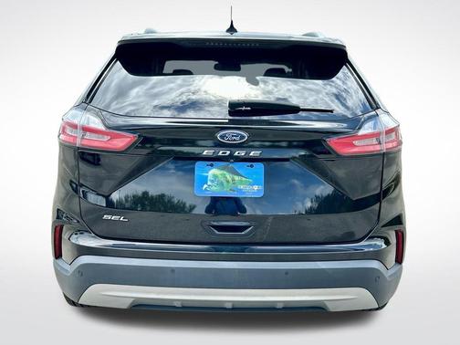 Black Metallic 2021 Ford Edge SEL